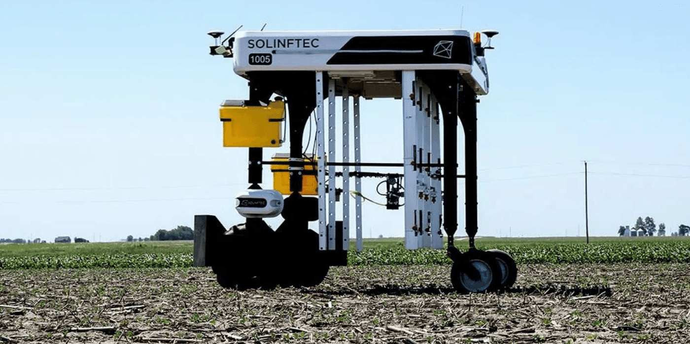 A solar-powered weed-seeking robot – Springwise