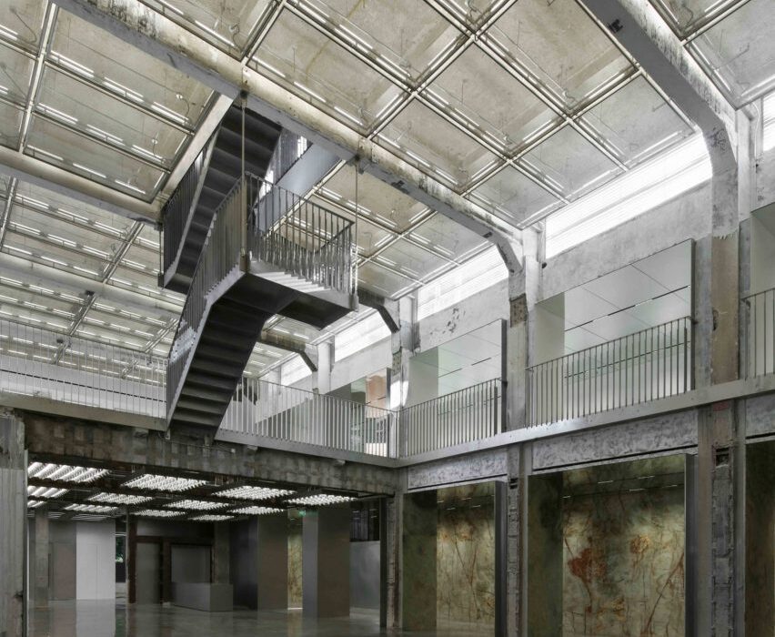 Reflecting pool centres XC273 fashion boutique in former Shanghai factory