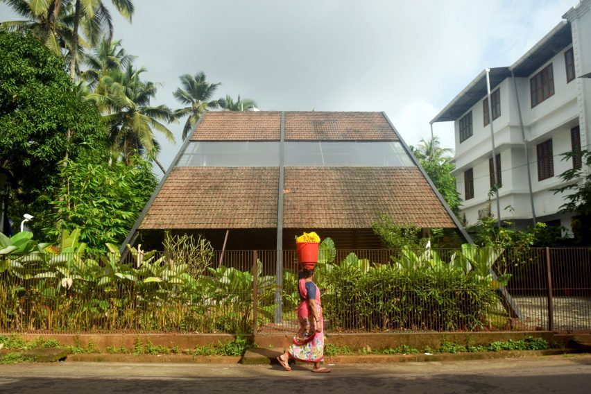 Sloping roof shelters House of Noufal in India by 3dor Concepts