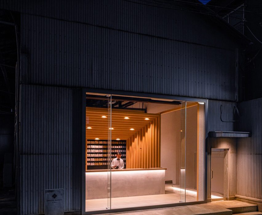 Tokyo warehouse revamped into Koffee Mameya Kakeru cafe