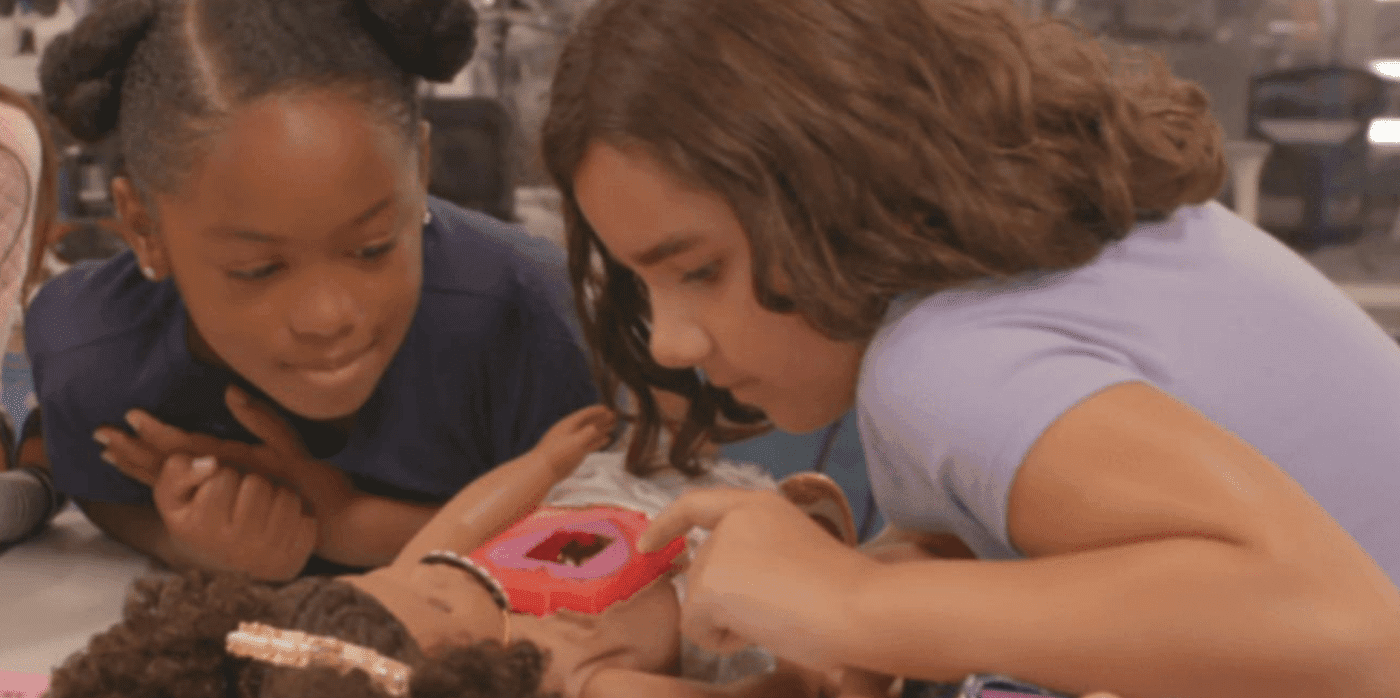 Using dolls to teach girls to code