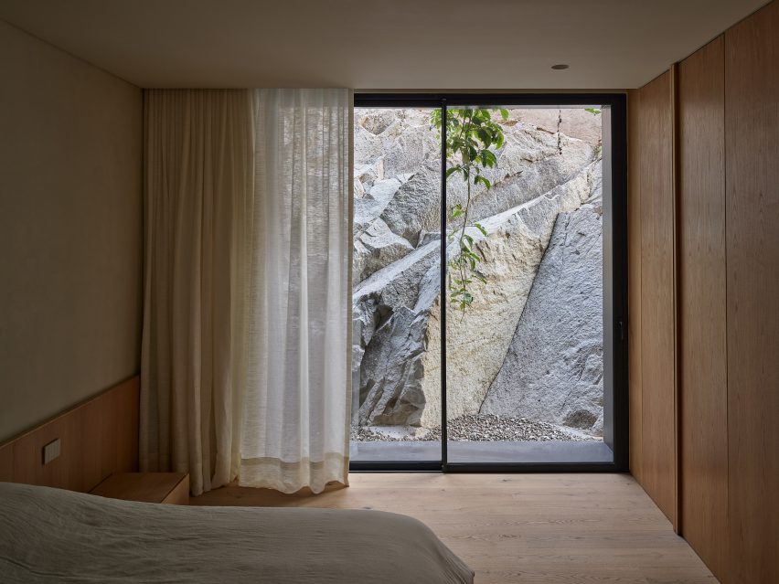 PPAA submerges bedrooms of Mexican house into stony terrain