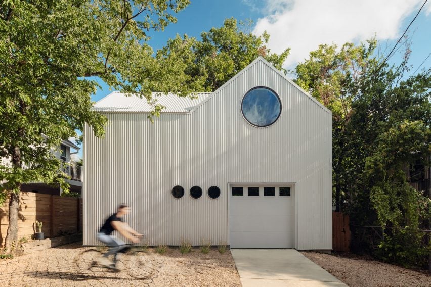 North Arrow Studio designs a playful, birdhouse-like ADU in Austin