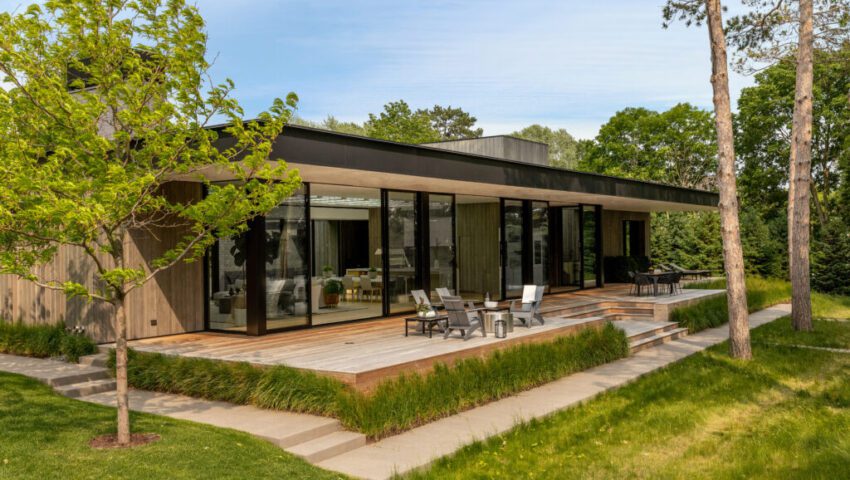 Architectural Details: How to Create a Stunning Minimalist Residence That Brings the Outside In