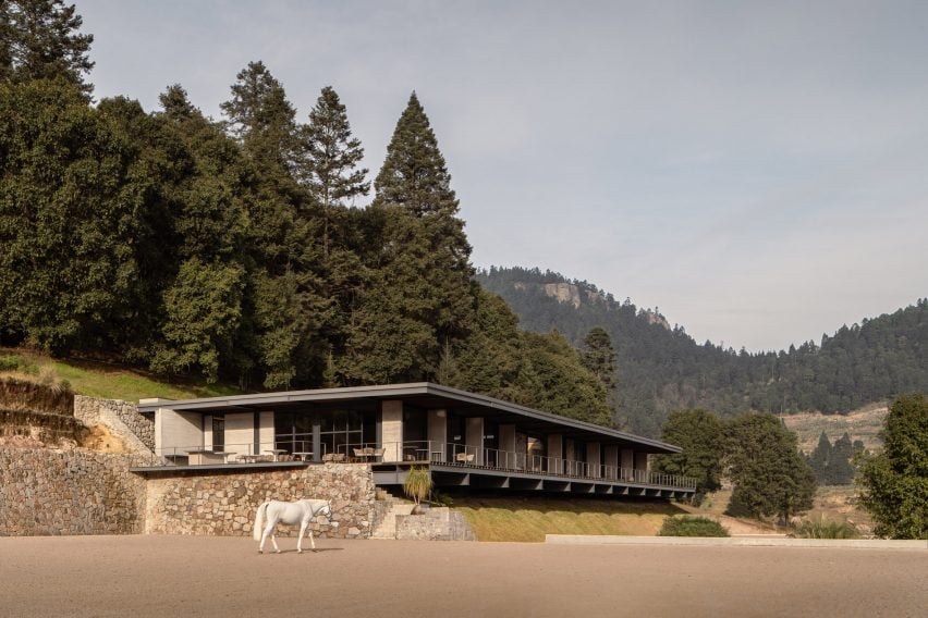 Studio RC embeds equestrian complex into Mexican landscape