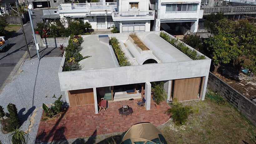 cochi architects builds ‘house in shikenbaru’ for an okinawa farmer