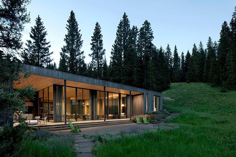 CCY architects hides this DNA alpine cabin in the colorado rockies