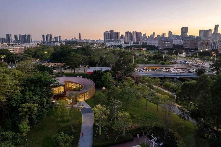 Serpentine Bookhouse library by Atelier Xi “unfolds like a scroll painting”